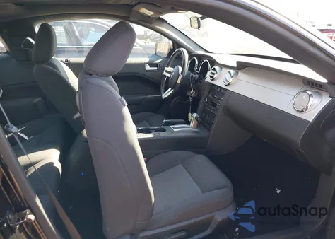 2009 Ford Mustang V6/V6 Premium from USA, damaged, VIN 1ZVHT80N695139082